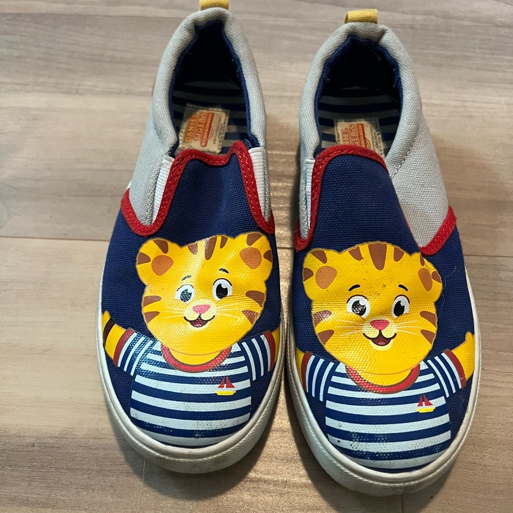 Daniel the Tiger Kids Slip on shoes